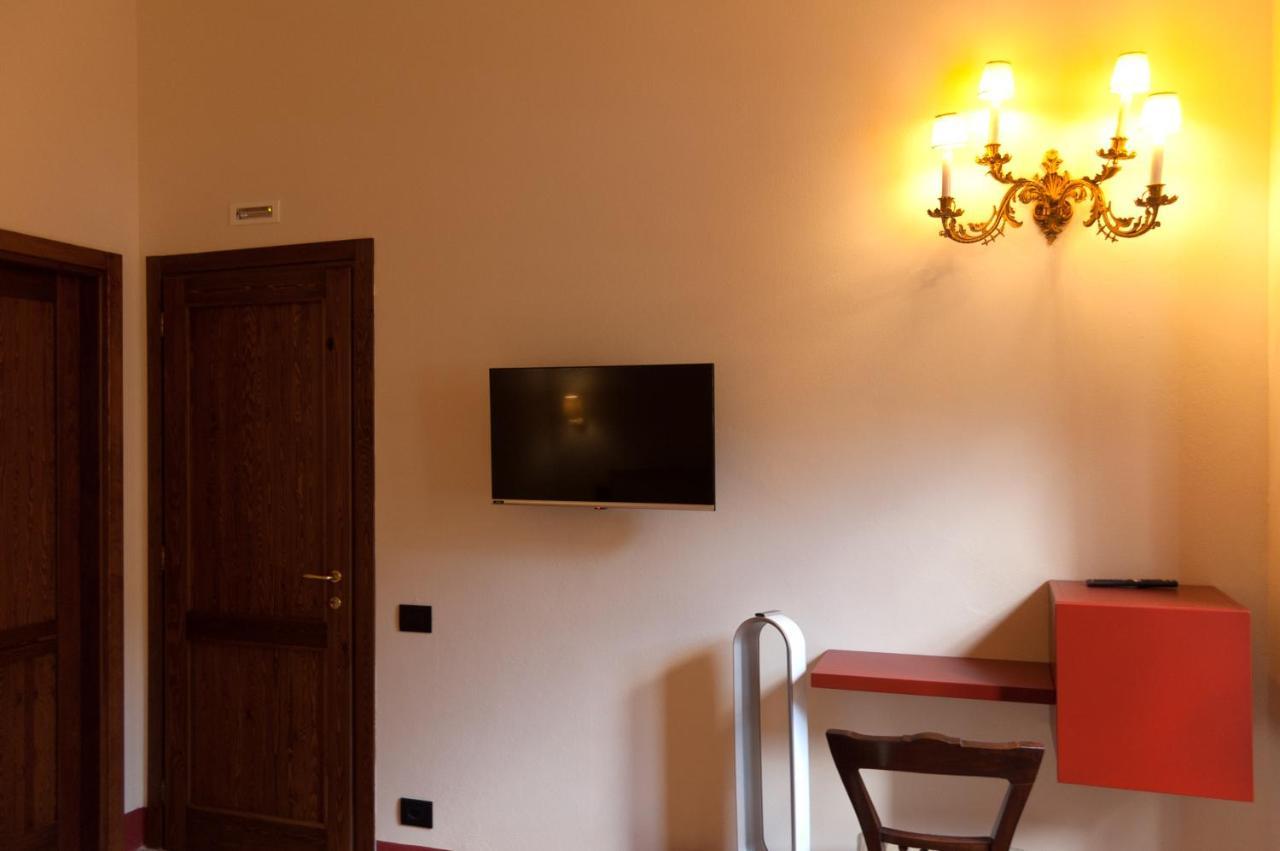 サン・ジミニャーノ Palazzo Benucci Bed & Breakfast エクステリア 写真