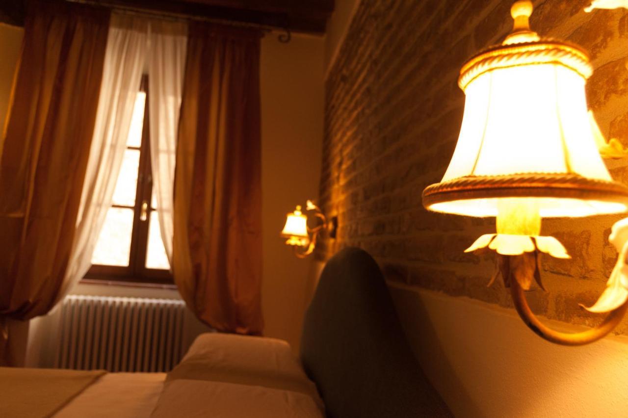 サン・ジミニャーノ Palazzo Benucci Bed & Breakfast エクステリア 写真