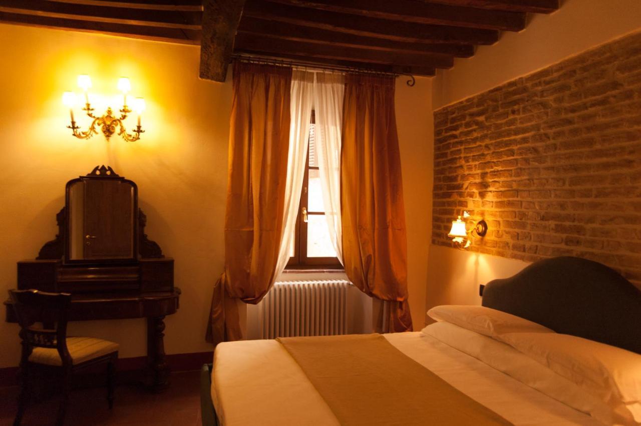 サン・ジミニャーノ Palazzo Benucci Bed & Breakfast エクステリア 写真